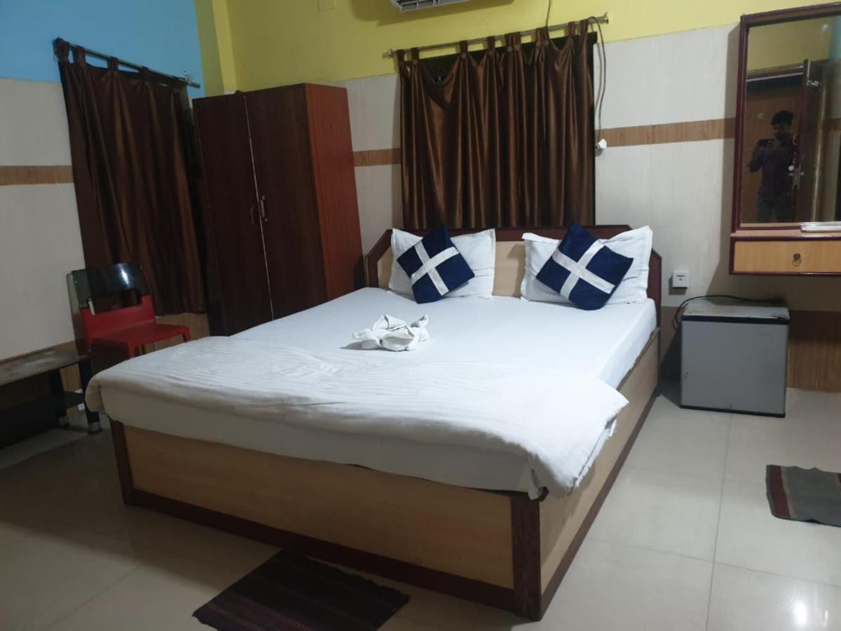 Goroomgo Star Inn Sea View Puri Esterno foto