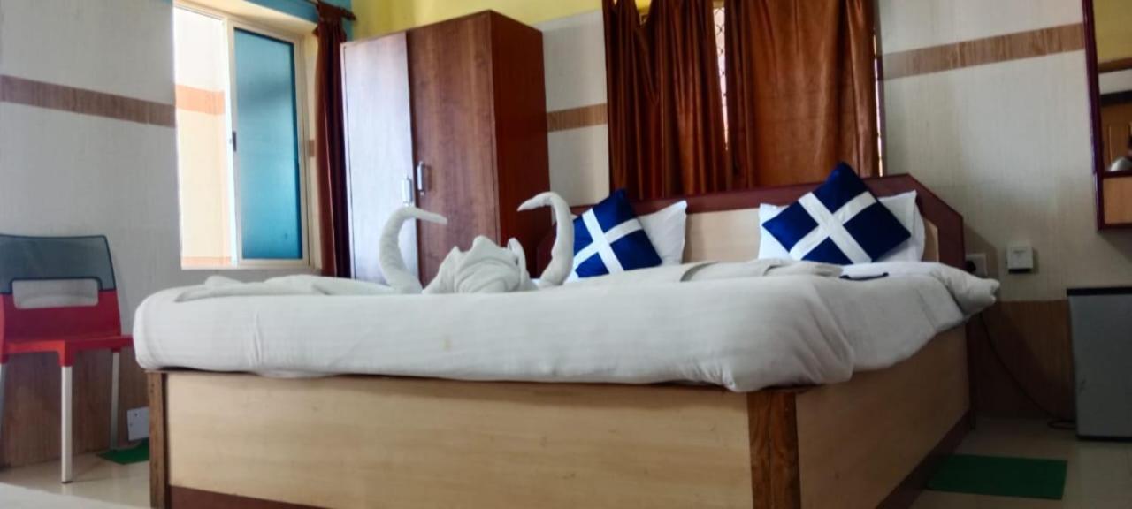 Goroomgo Star Inn Sea View Puri Esterno foto